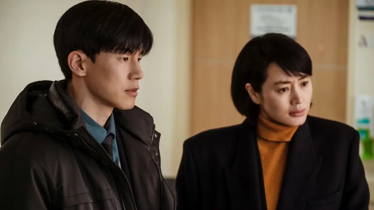 Kim Hye-soo y Kim Mu-yeol, como Sim Eun-seok y Cha Tae-joo en Justicia Juvenil