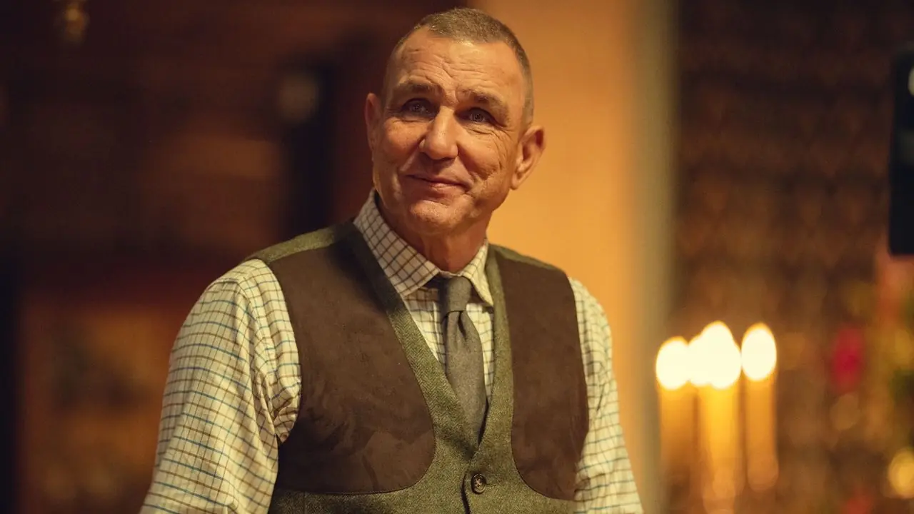 Vinnie Jones, The Gentlemen'in 2. sezonunda Geoff Seacombe rolünde