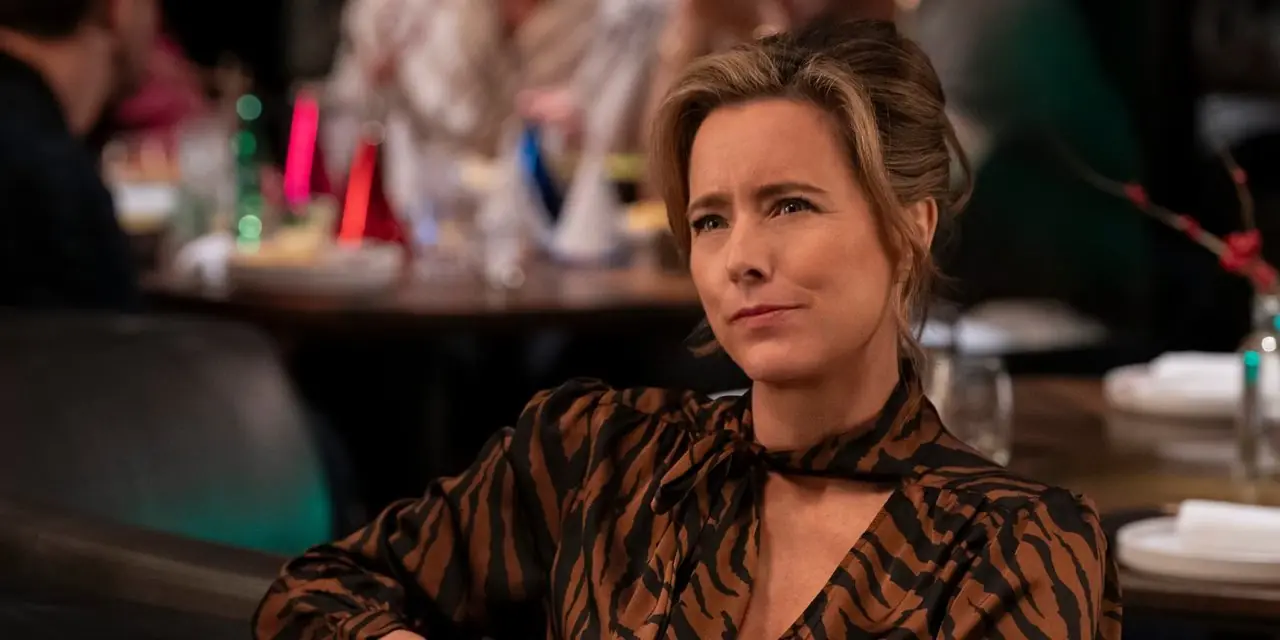 Téa Leoni als Sofia Caccimelio in Only Murders in the Building seizoen 5, aflevering 5