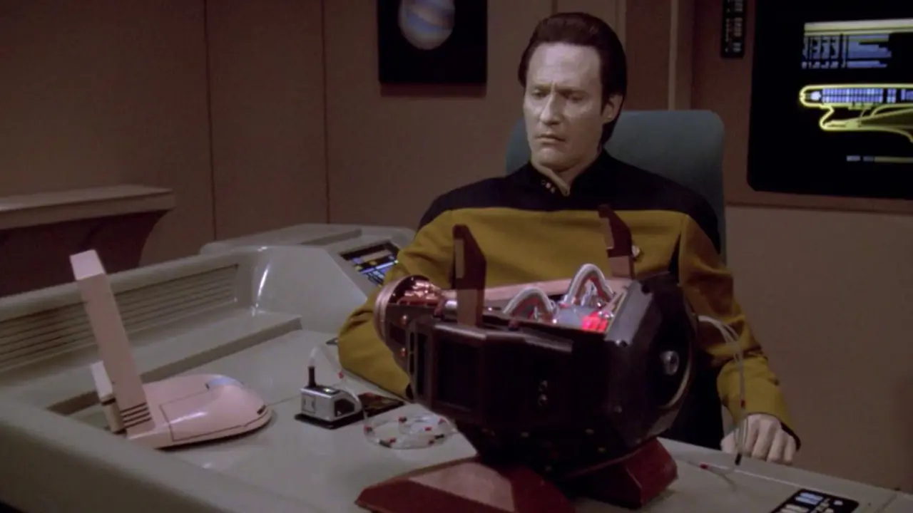 Gegevens zien er verward uit bij een Exocomp-sonde in Star Trek The Next Generation