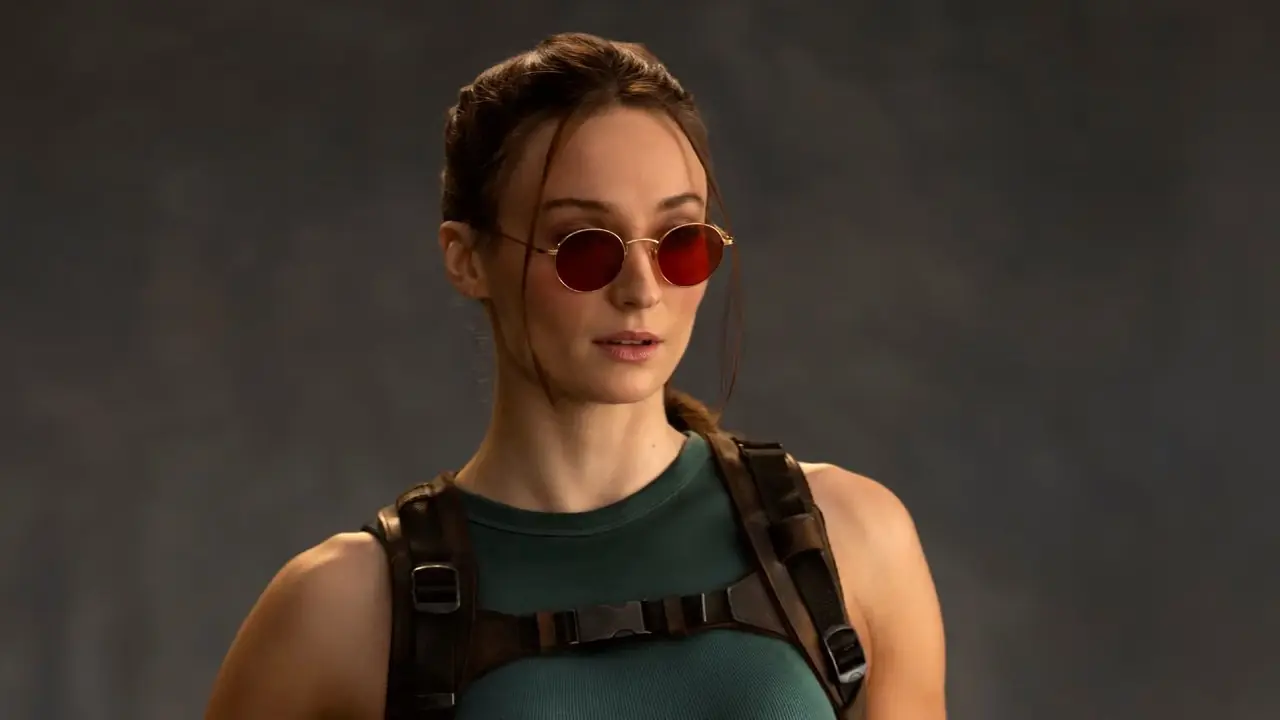 Sophie Turner nel ruolo di Lara Croft nella serie Tomb Raider Prime Sophie Turner nel ruolo di Lara Croft nella serie Tomb Raider Prime