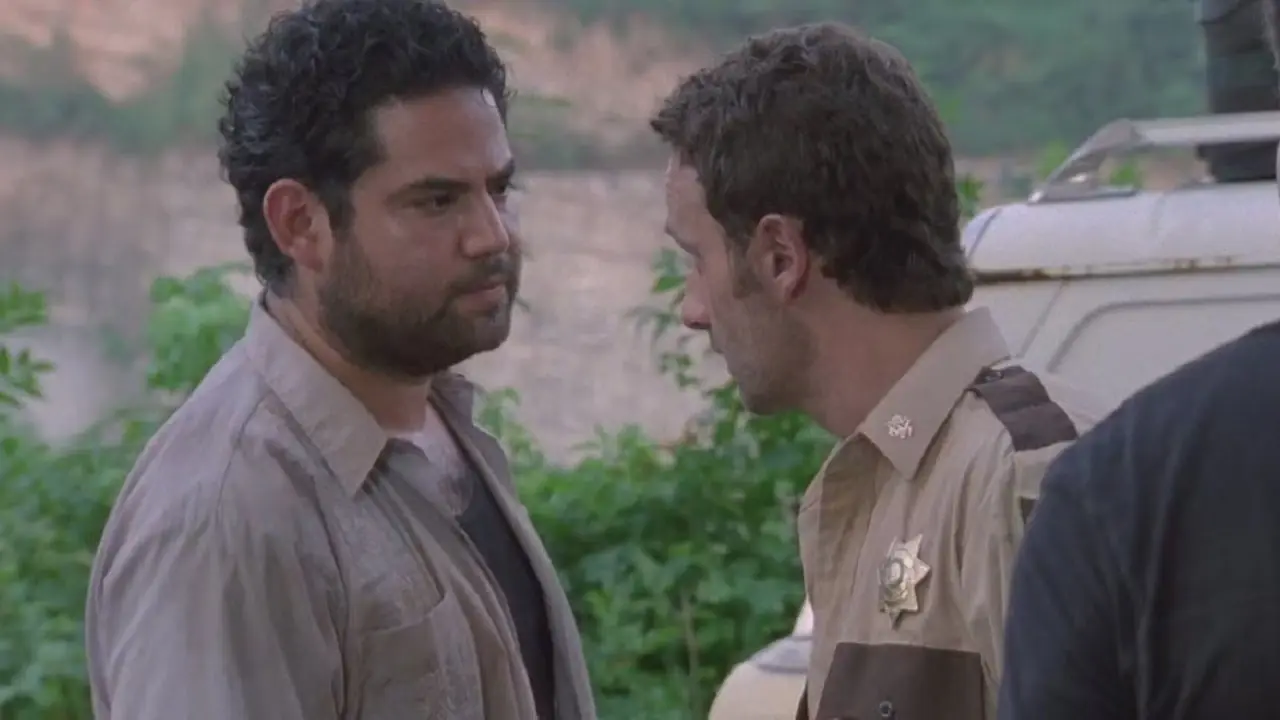 خوان جي باريجا في دور موراليس في فيلم The Walking Dead