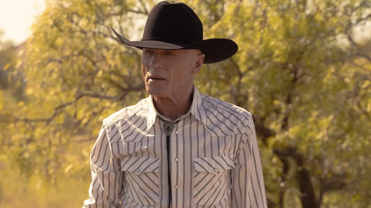 Ed Harris som Everett McKinney i Dutton Ranch