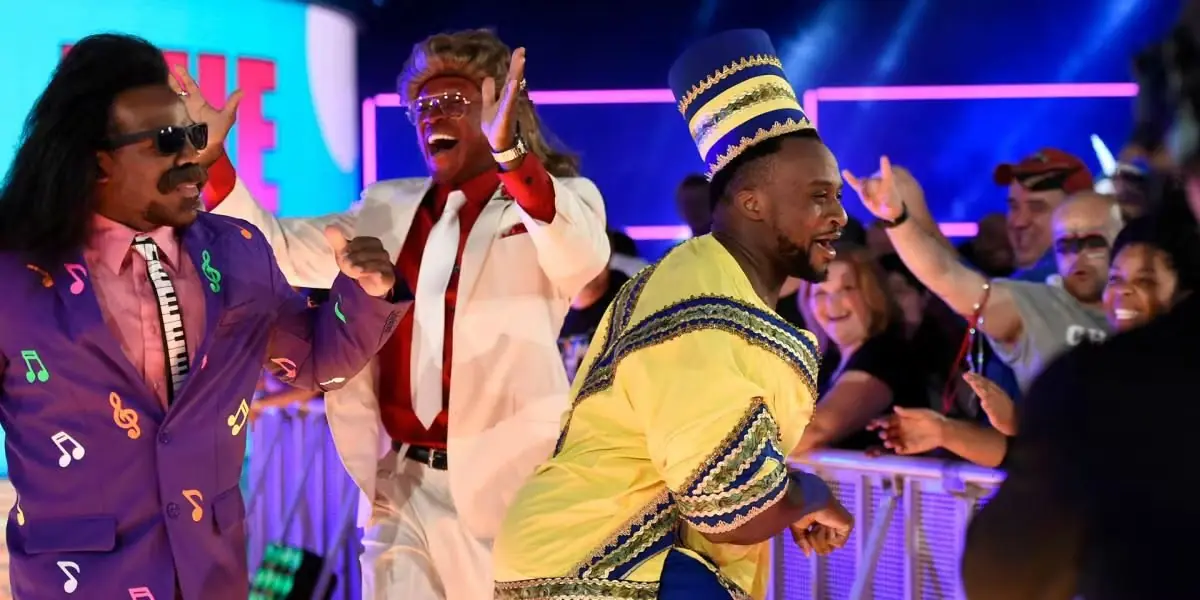 The New Day rinde homenaje a las leyendas de la WWE con disfraces épicos de SmackDown 2 The New Day rinde homenaje a las leyendas de la WWE con disfraces épicos de SmackDown 2